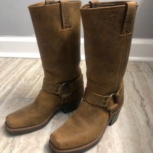 Frye Harness 12R- Very good condition!